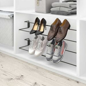 Adaptable shoe holder