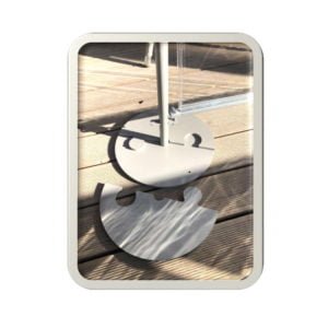 Additional base weight of 8kg for Protective walls