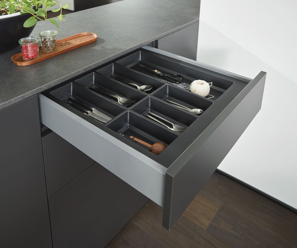 csm_200.2482.04_M_84712-peka-Unterschrank-Riverso_90a8720312